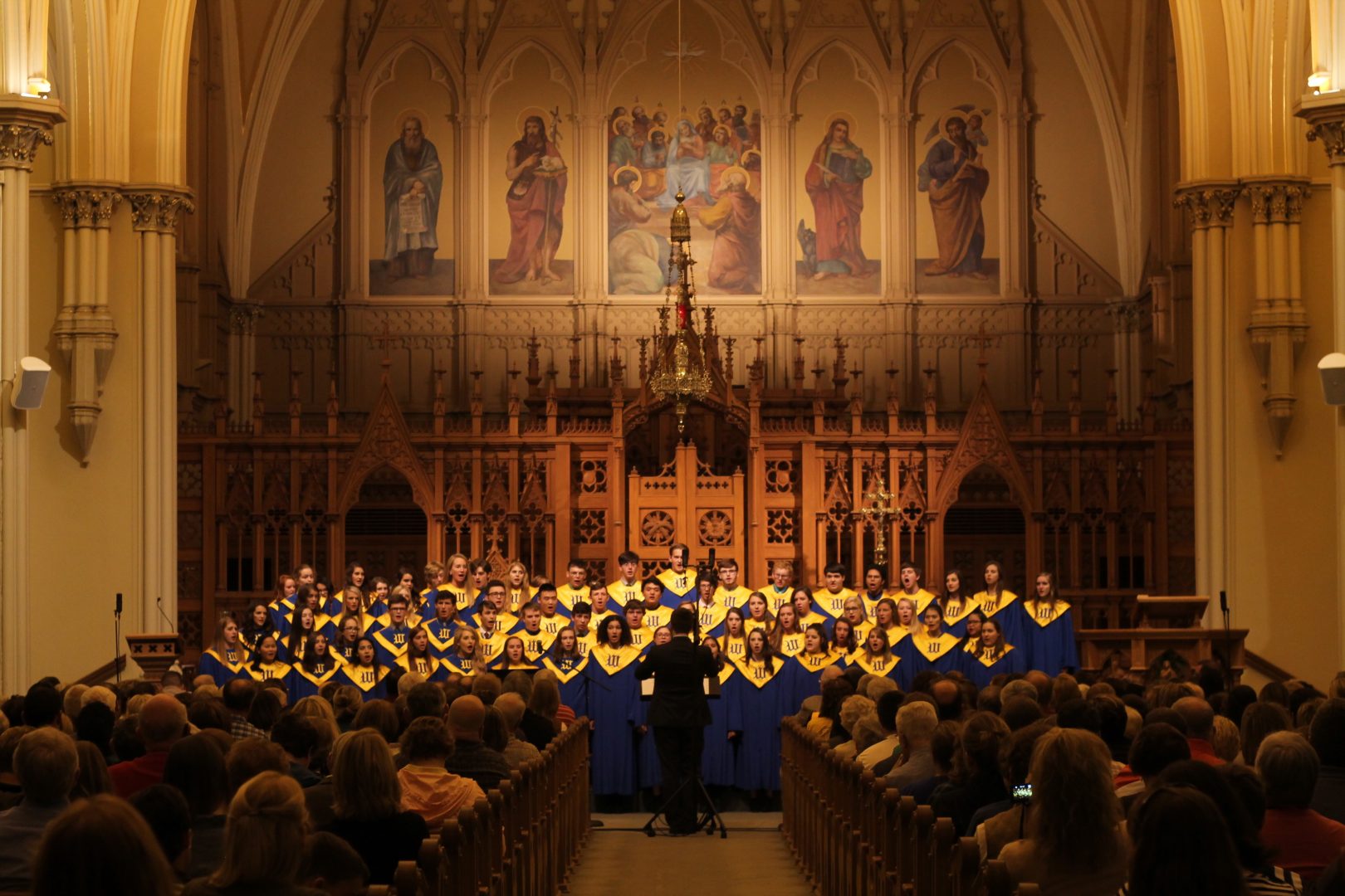 1610_Wahlert Catholic Performance Choir